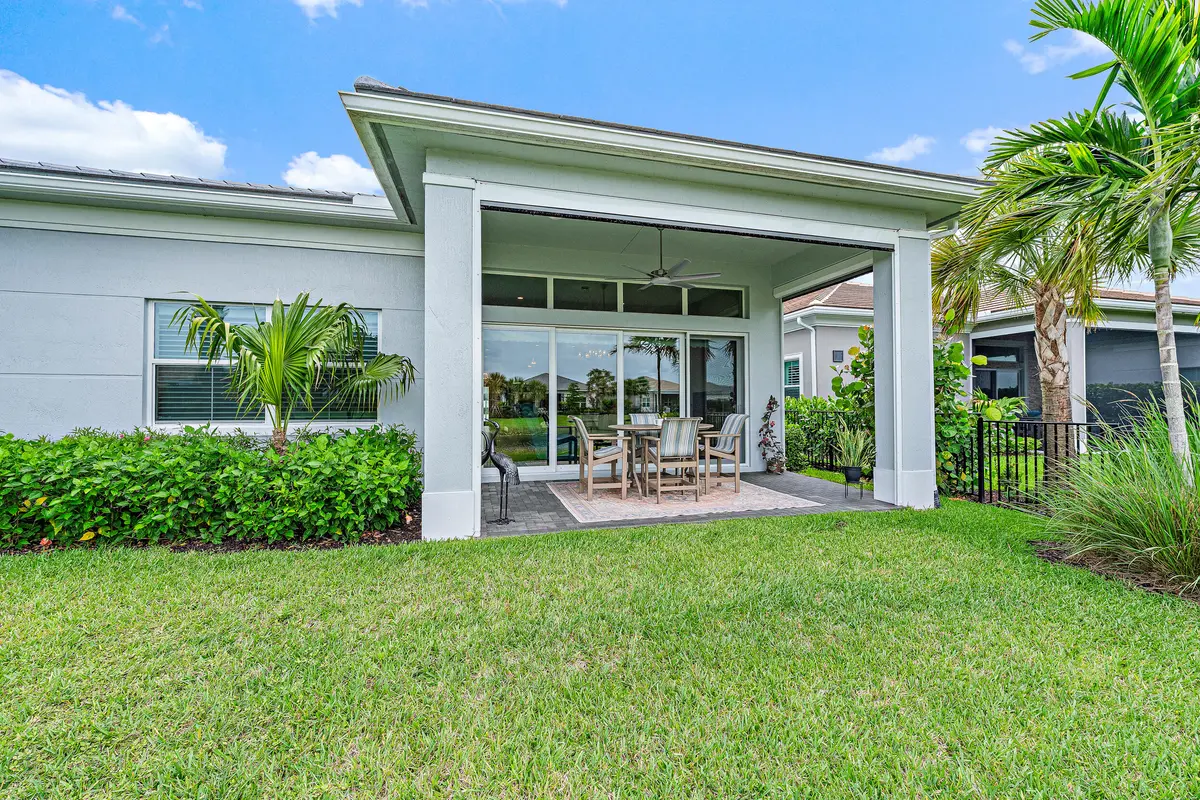 Patio at 10075 Driftwood Way, Palm Beach Gardens