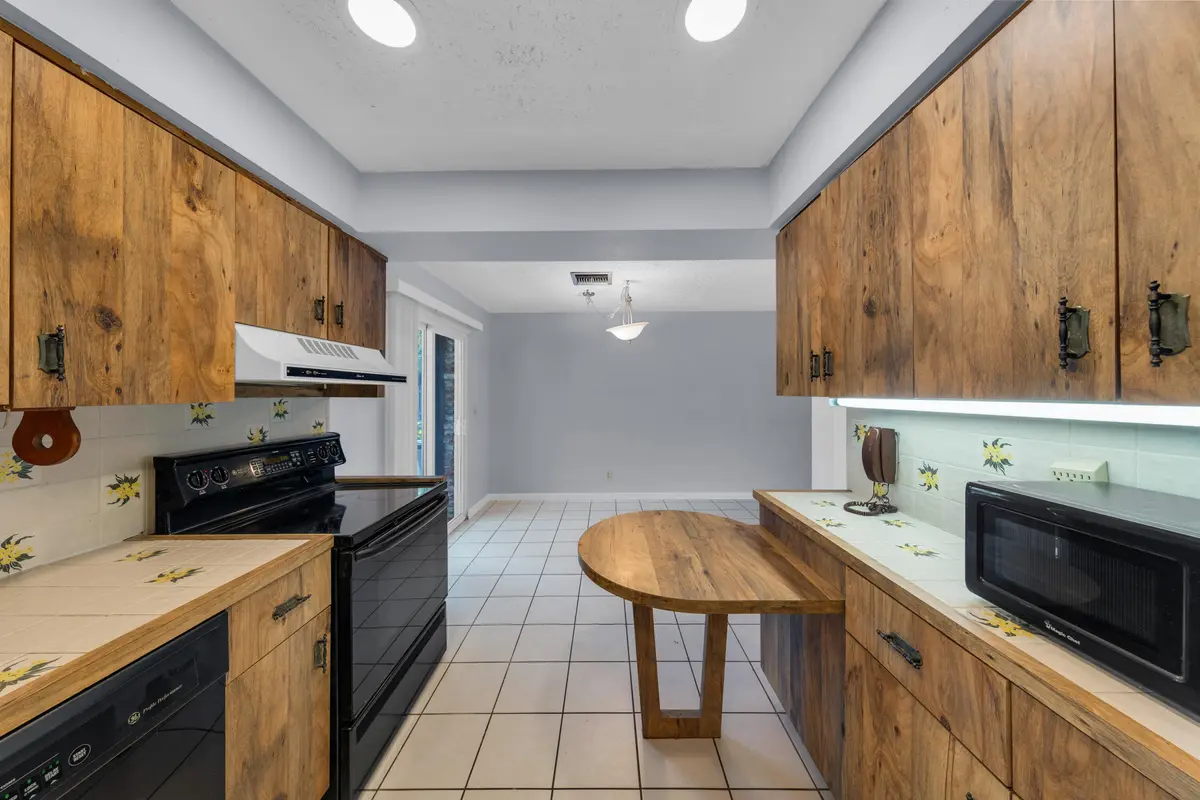 lopez (81) at 608-612 NE 21st Court, Wilton Manors