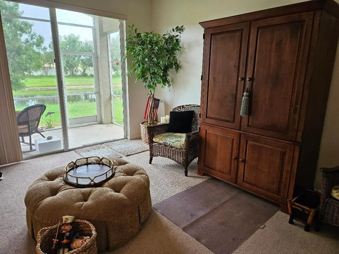 Great Room Calamondin Way 2 at 552 SW Calamondin Way Way, Vero Beach