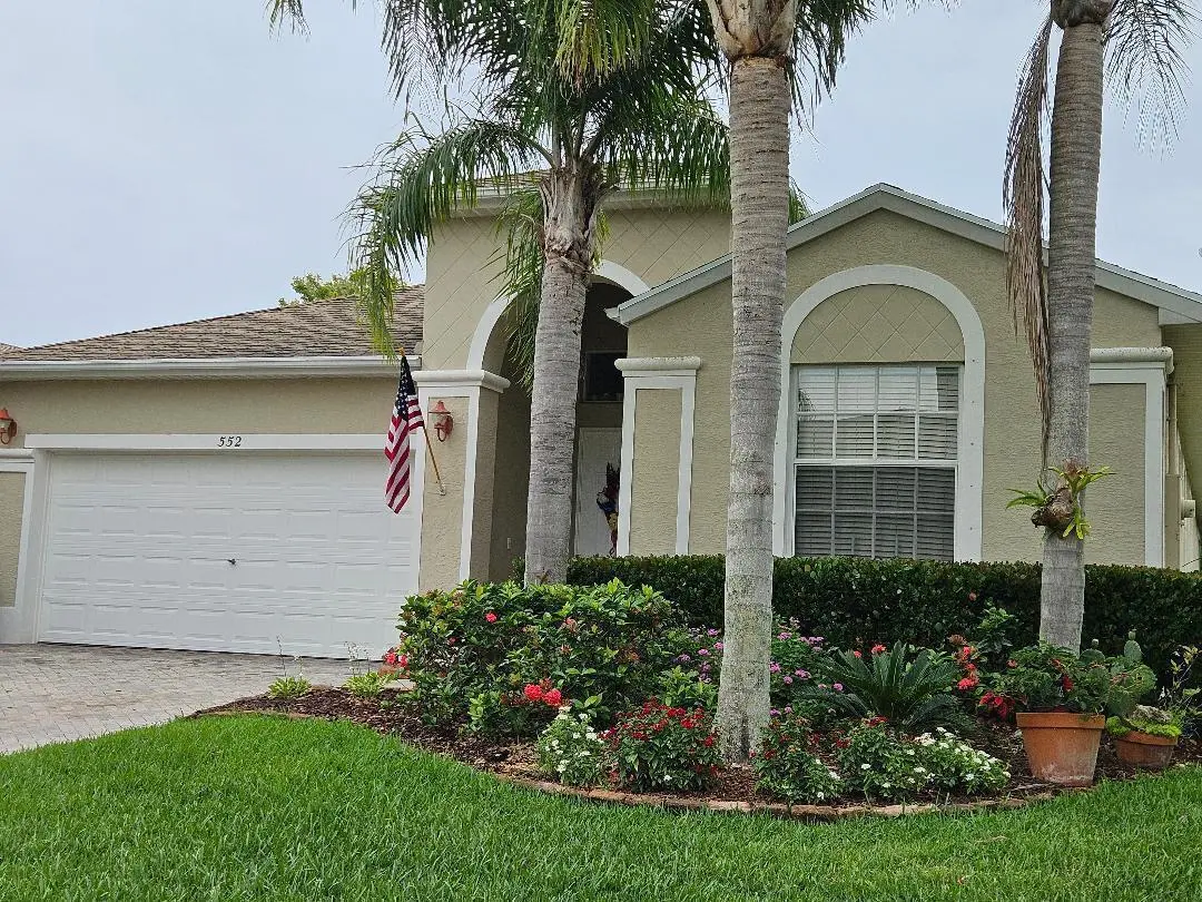 552 Calamondin Way at 552 SW Calamondin Way Way, Vero Beach