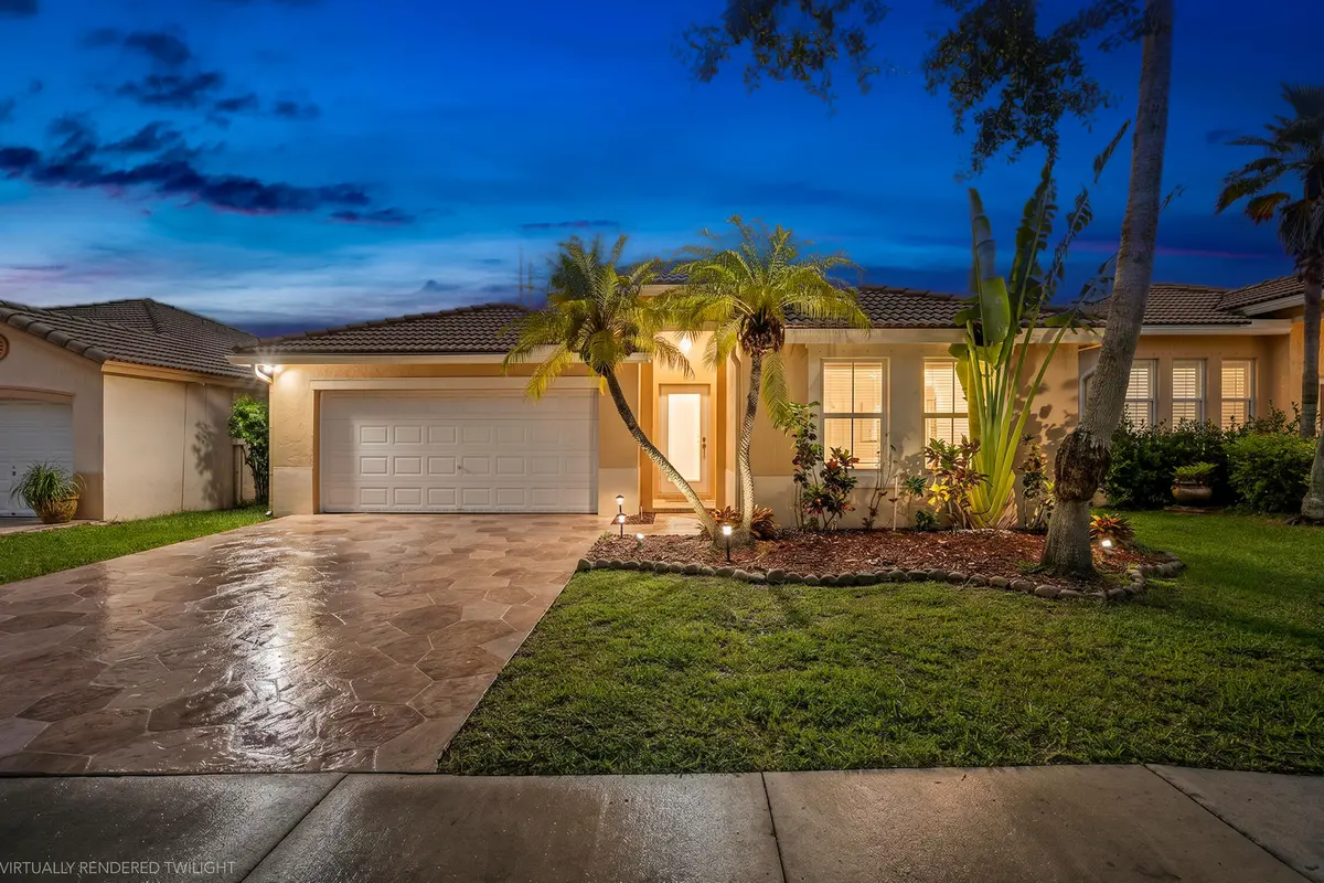 DSC00886-Edit-2 at 376 E Royal Cove Circle, Davie