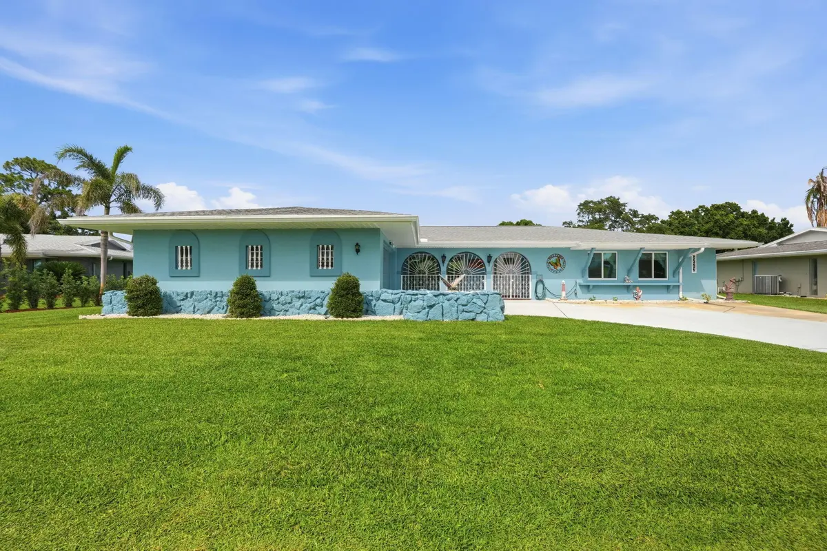 Front2 at 2773 SE Pine Valley Street, Port St. Lucie