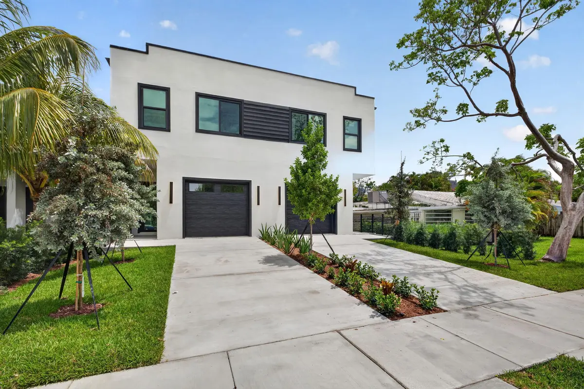 3-web-or-mls-b699A0513 at 509 SW 11th Street, Fort Lauderdale