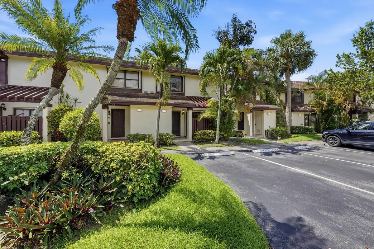 01_63907_photo_-73 at 3797 Carambola Circle, Coconut Creek