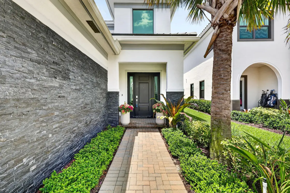 6-web-or-mls-7R7A6755 at 329 SE Fascino Circle, Port St. Lucie