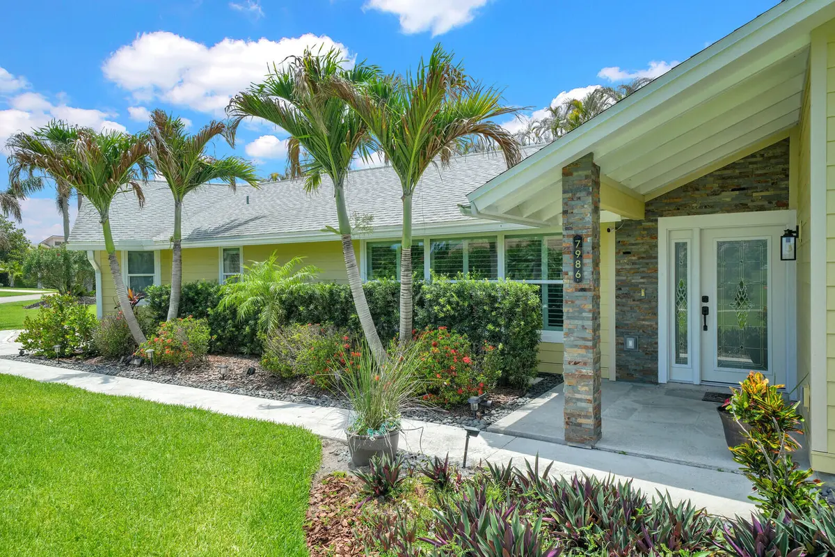 . at 7986 SE Trenton Avenue, Hobe Sound