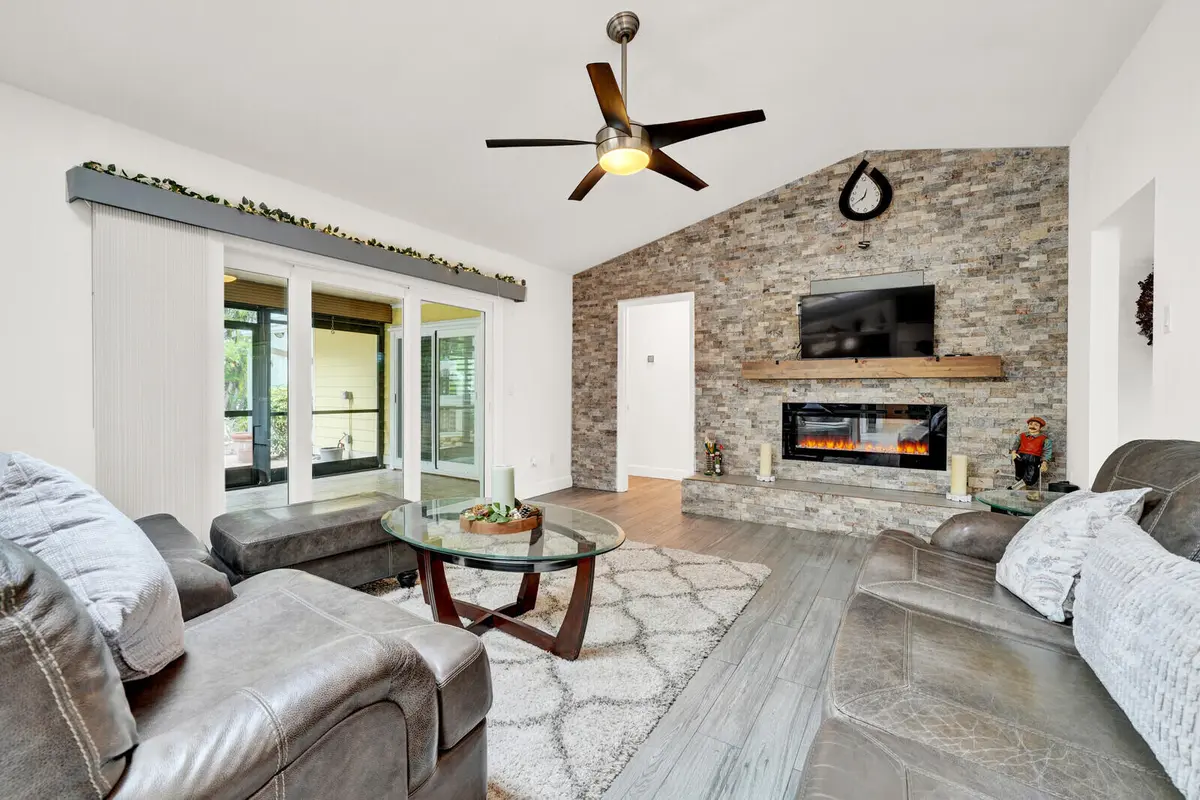 . at 7986 SE Trenton Avenue, Hobe Sound