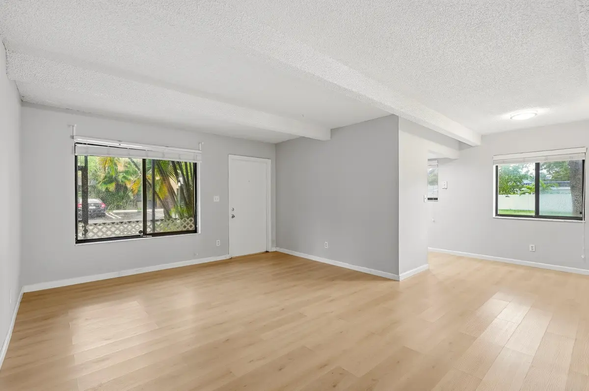 09_living room at 1145 S Flagler Avenue 501, Pompano Beach