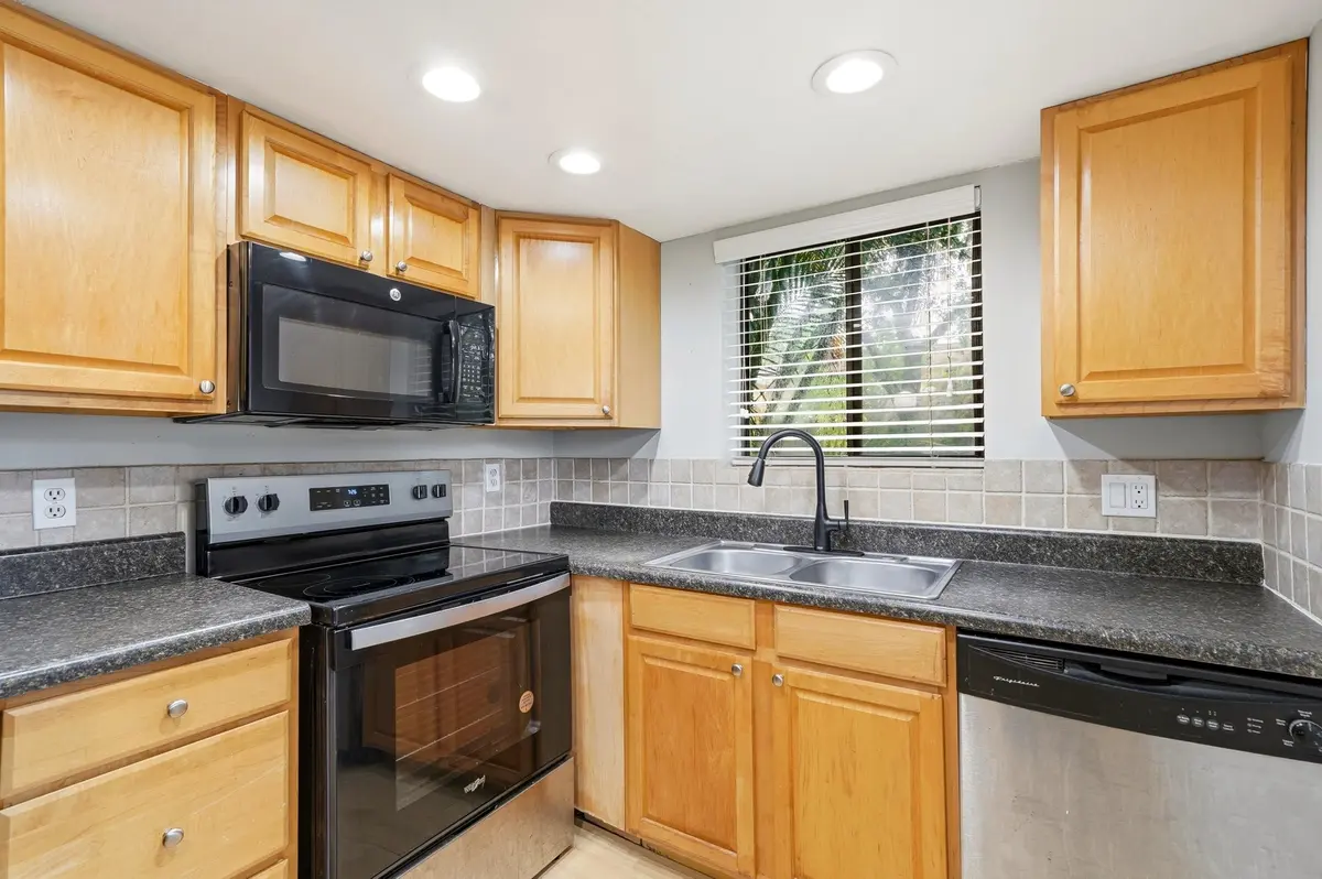 12_kitchen at 1145 S Flagler Avenue 501, Pompano Beach