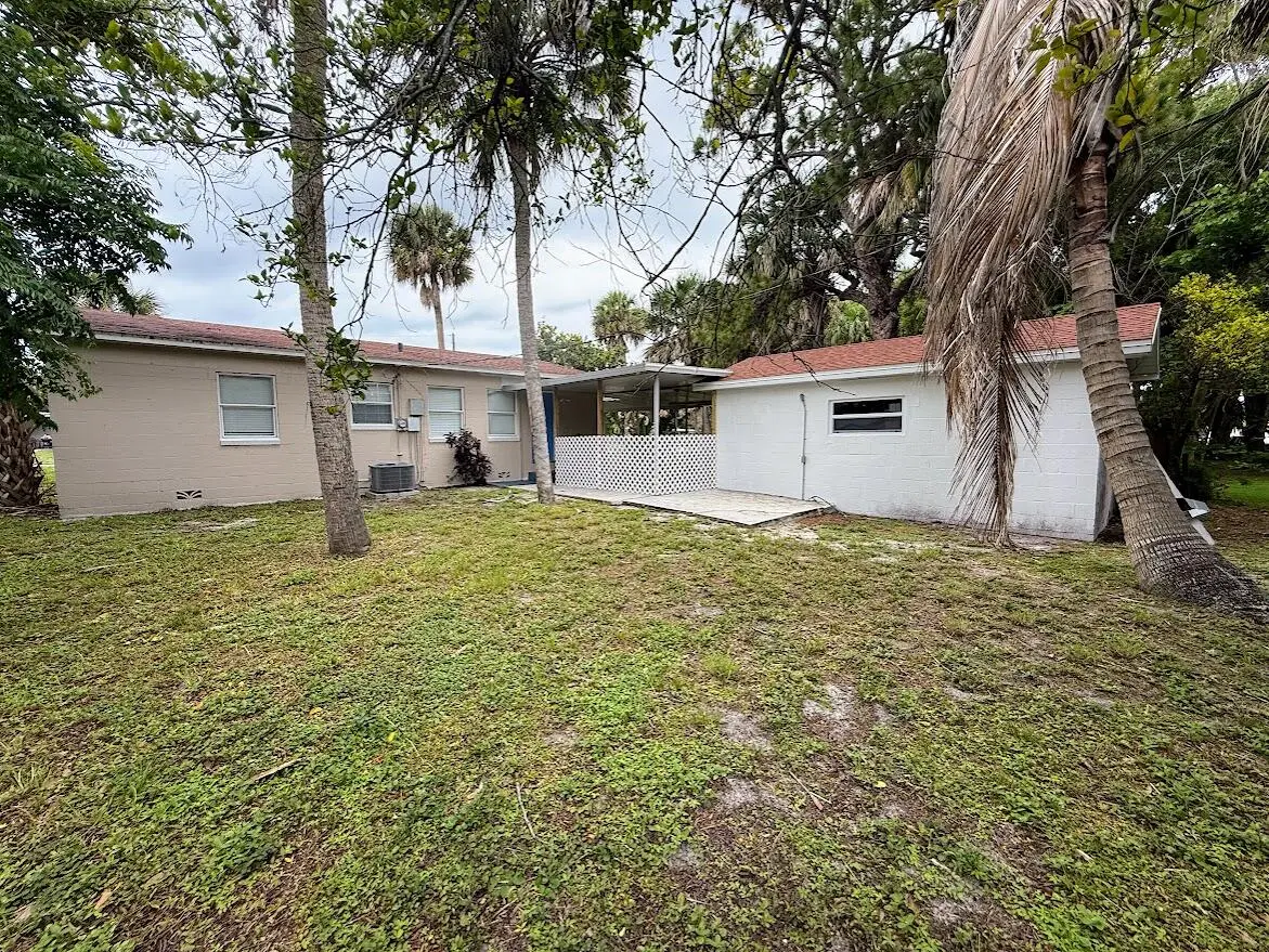 IMG_4092 at 1010 Mayflower Road, Fort Pierce