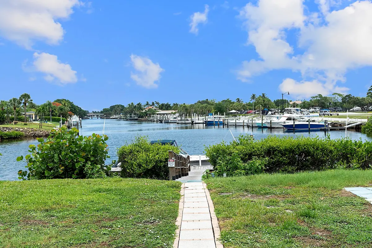 Dock at 725 Hummingbird Way 111, North Palm Beach