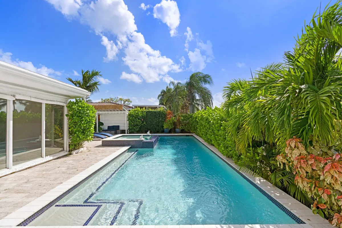 DSC09915.jpg-SMALL at 391 SE 7th Avenue, Pompano Beach