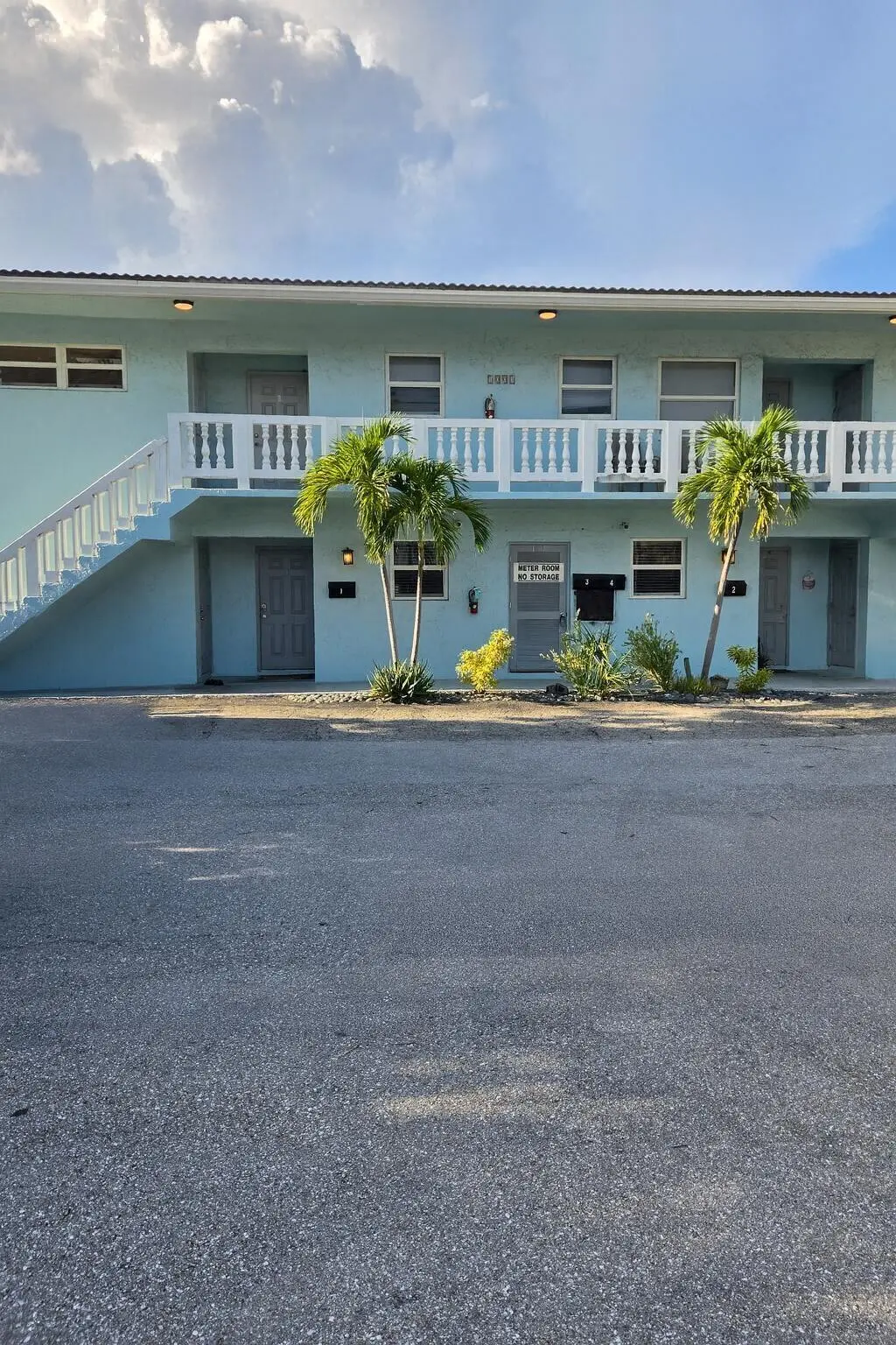 Outside at 1001 SE 3rd Street 3, Deerfield Beach
