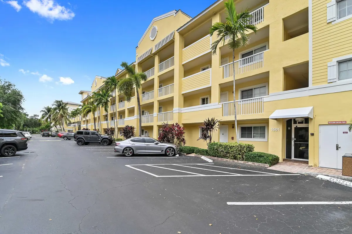 01 Front 01 at 1501 E Broward Boulevard 805, Fort Lauderdale