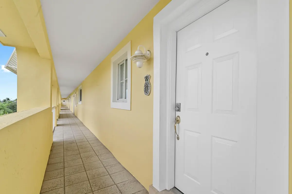 04 Entry 01 at 1501 E Broward Boulevard 805, Fort Lauderdale