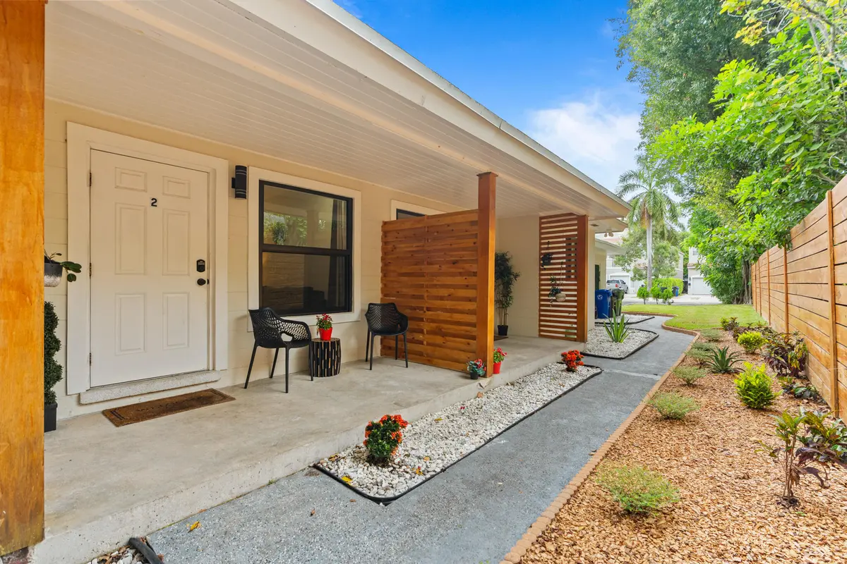 DSC01368-2 at 210 SW 11th Street 1-2, Fort Lauderdale