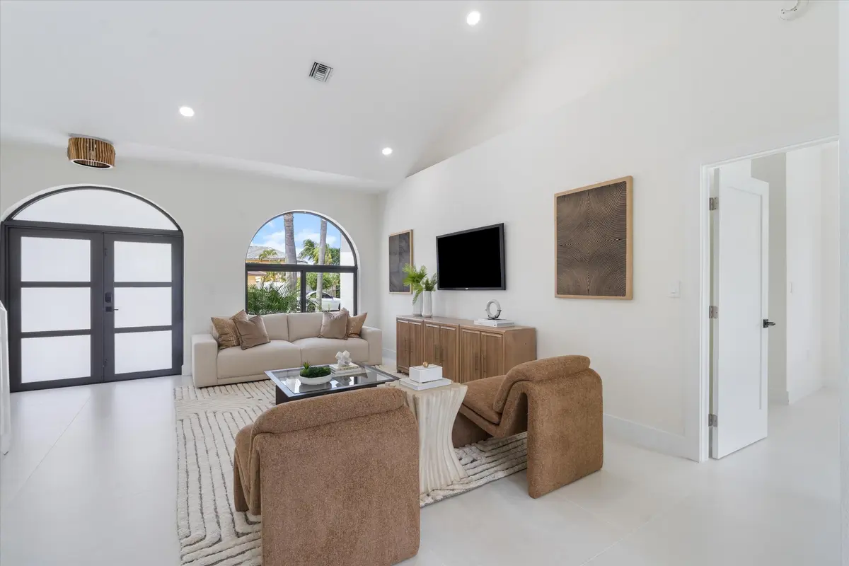 Living room at 7548 Fairway Trail, Boca Raton