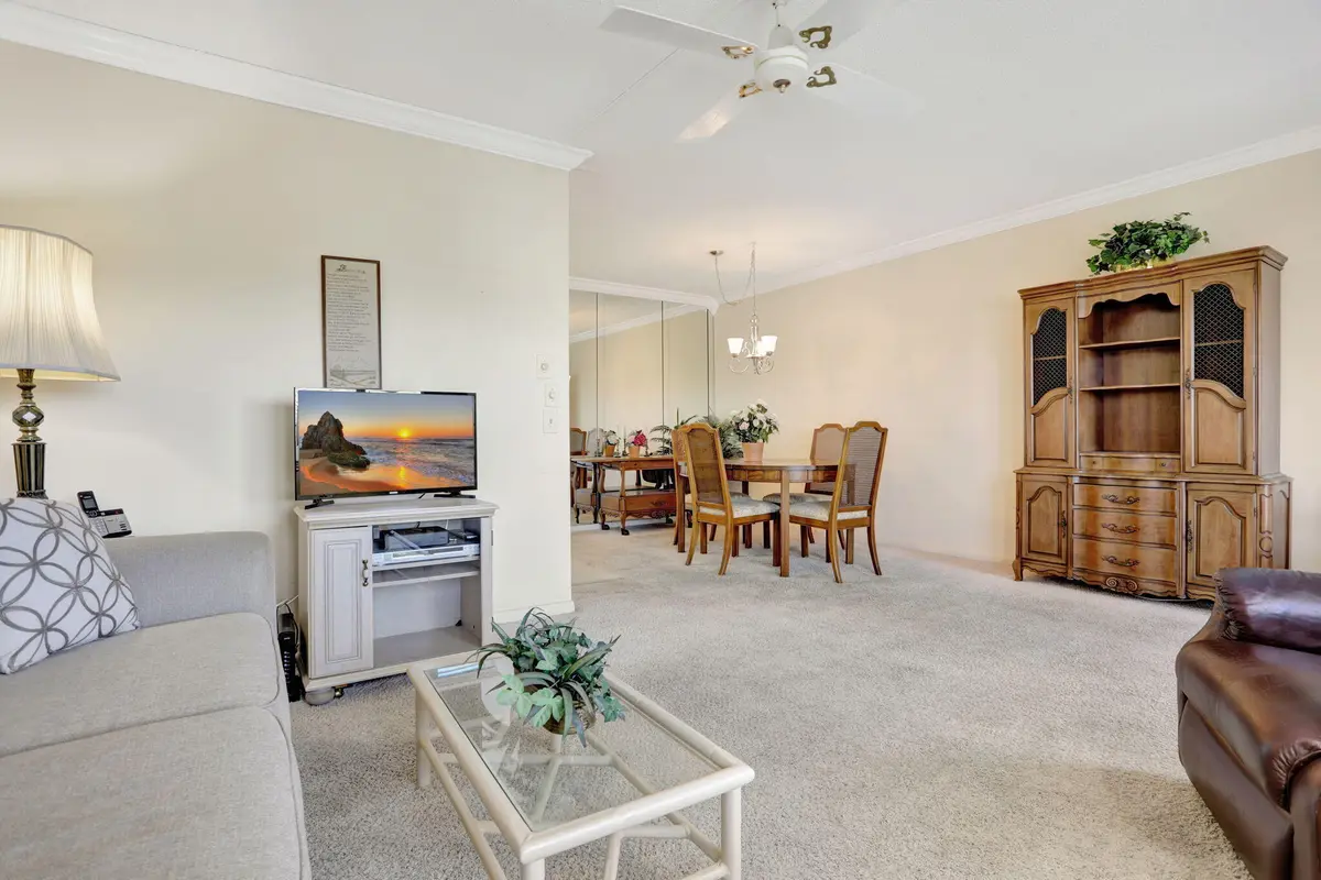 432 GRANTHAM B 1BR/2BA at 432 Grantham B, Deerfield Beach
