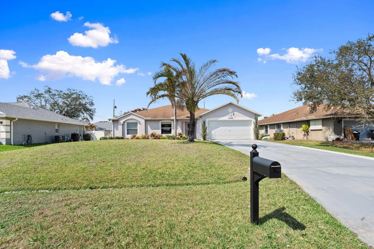 3-web-or-mls-DSC05487 at 2044 SW Brevity Terrace, Port St. Lucie
