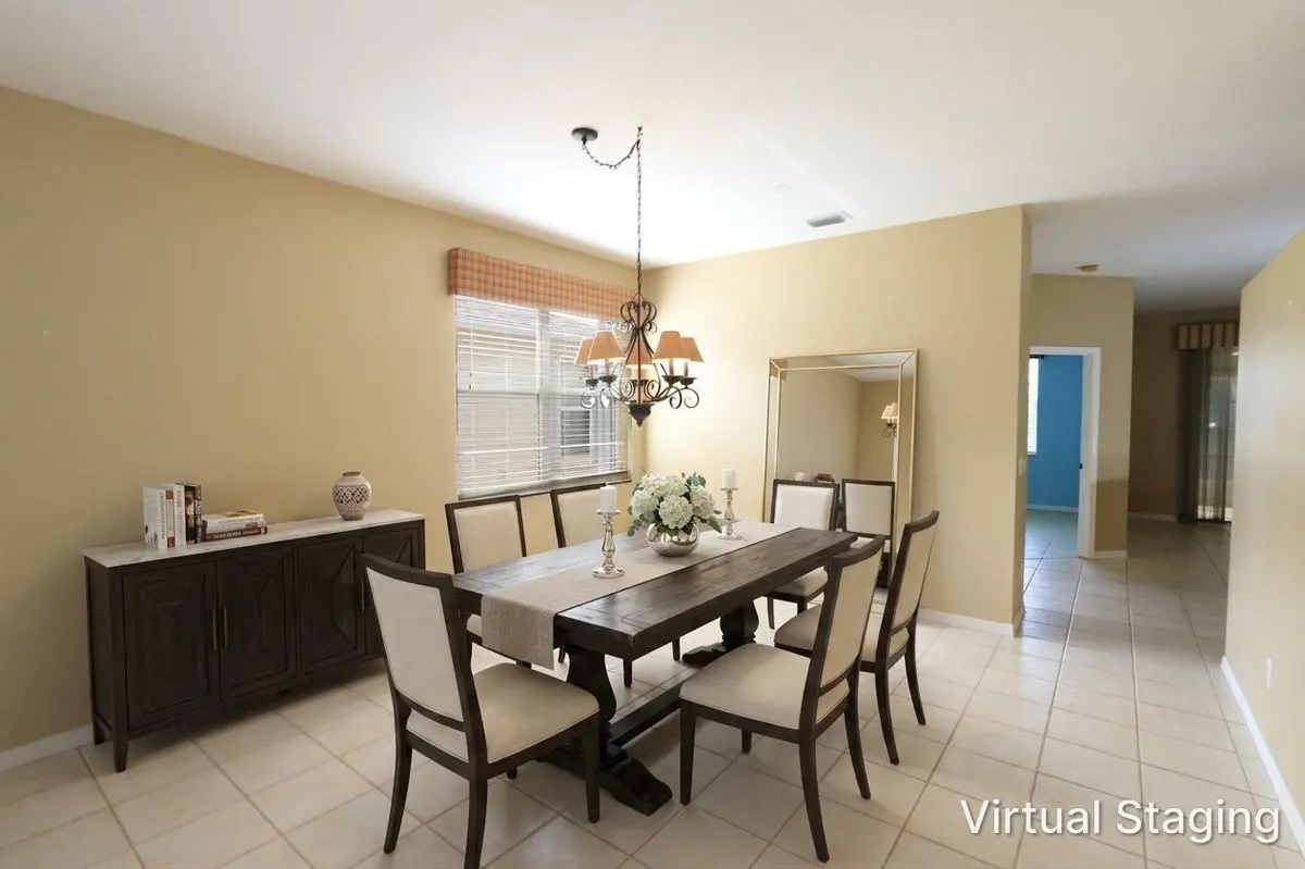 Din. Area at 506 NW Cortina Lane, Port St. Lucie