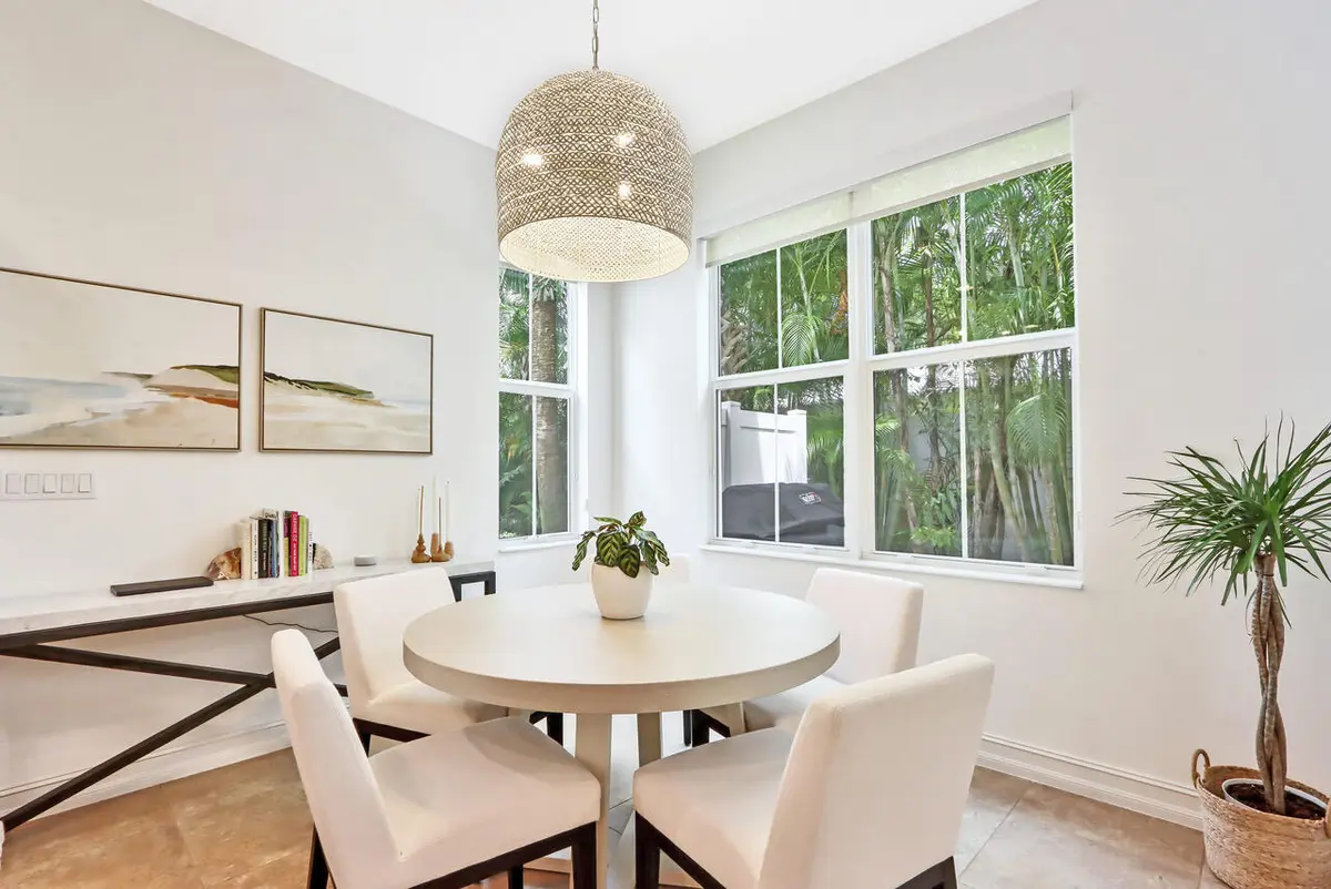 Dining at 1891 Juno Landing Lane, North Palm Beach