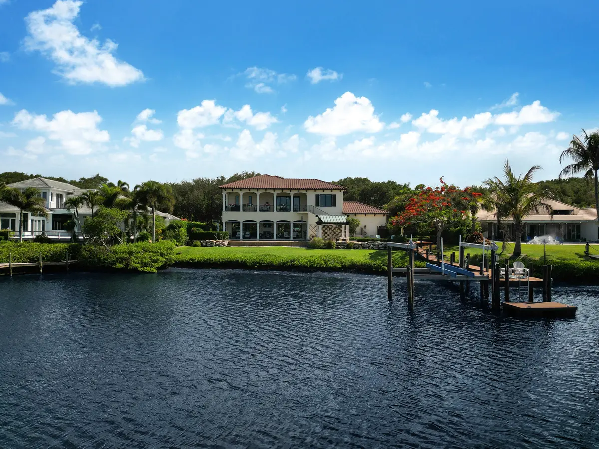 iUSE photography_DJI_0654 at 10433 SE Banyan Way, Jupiter