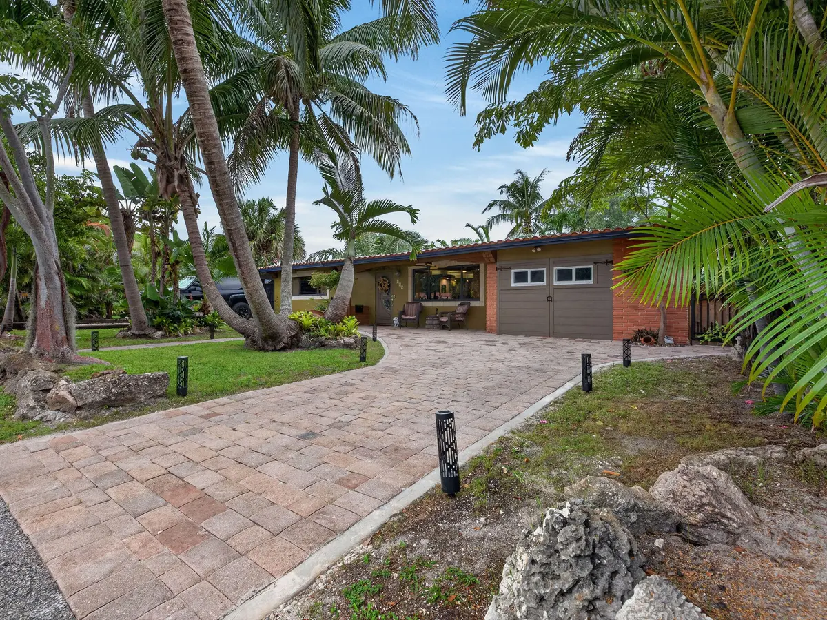 _R6B6233 at 949 NE 25th Avenue, Pompano Beach