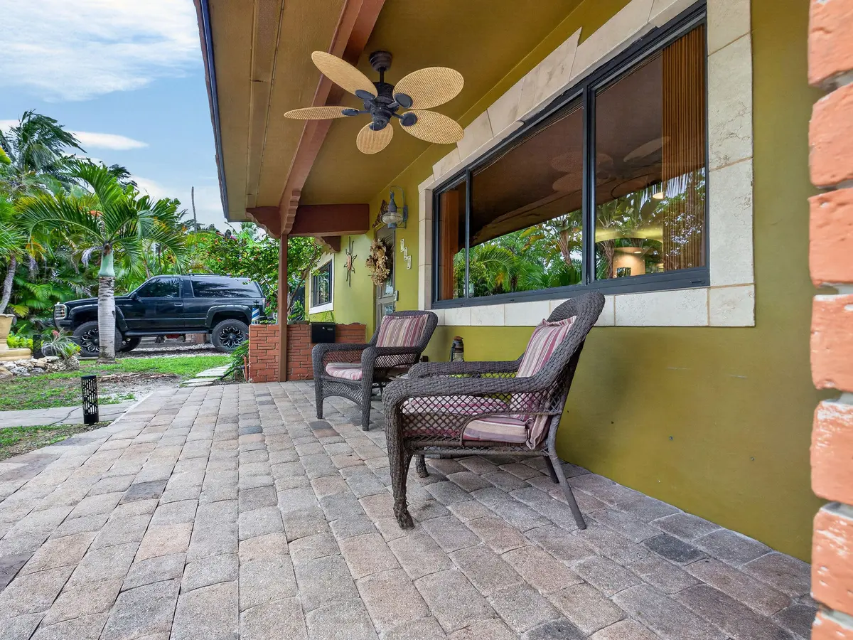 _R6B6246 at 949 NE 25th Avenue, Pompano Beach