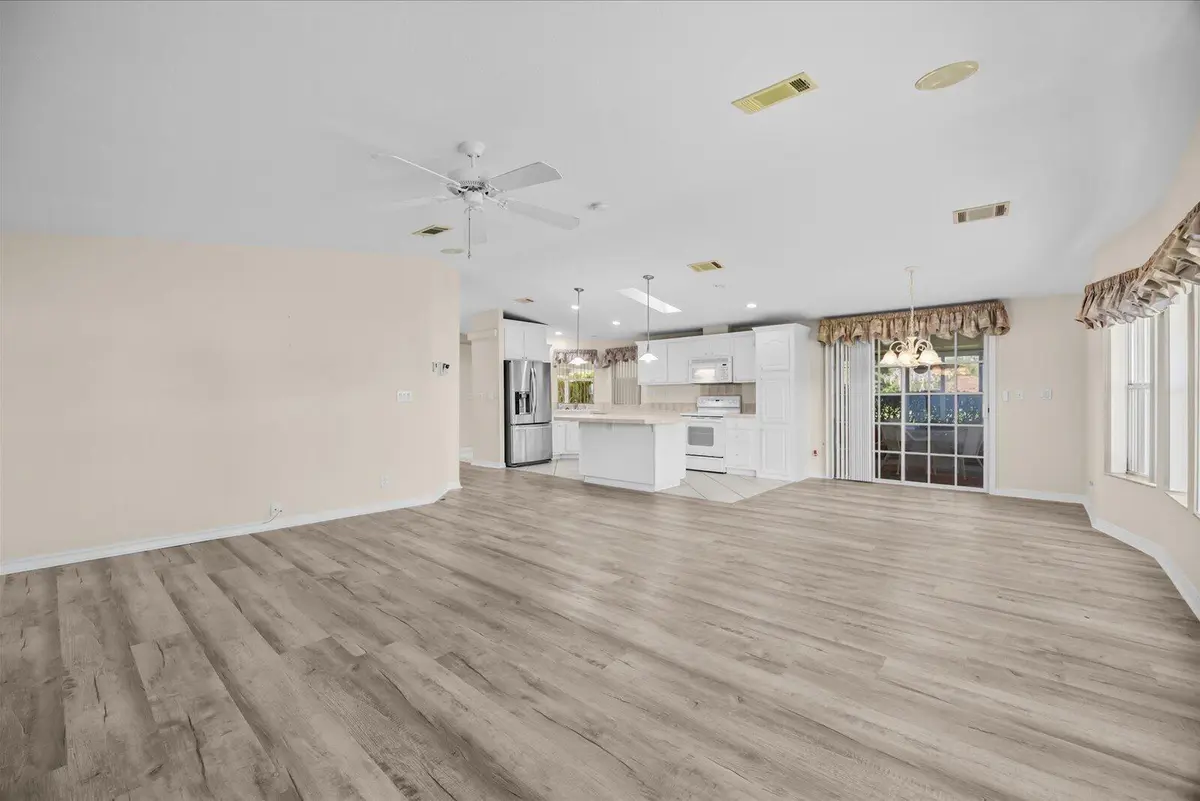 07-red in-3 at 7654 Red Crossbill Court, Port St. Lucie