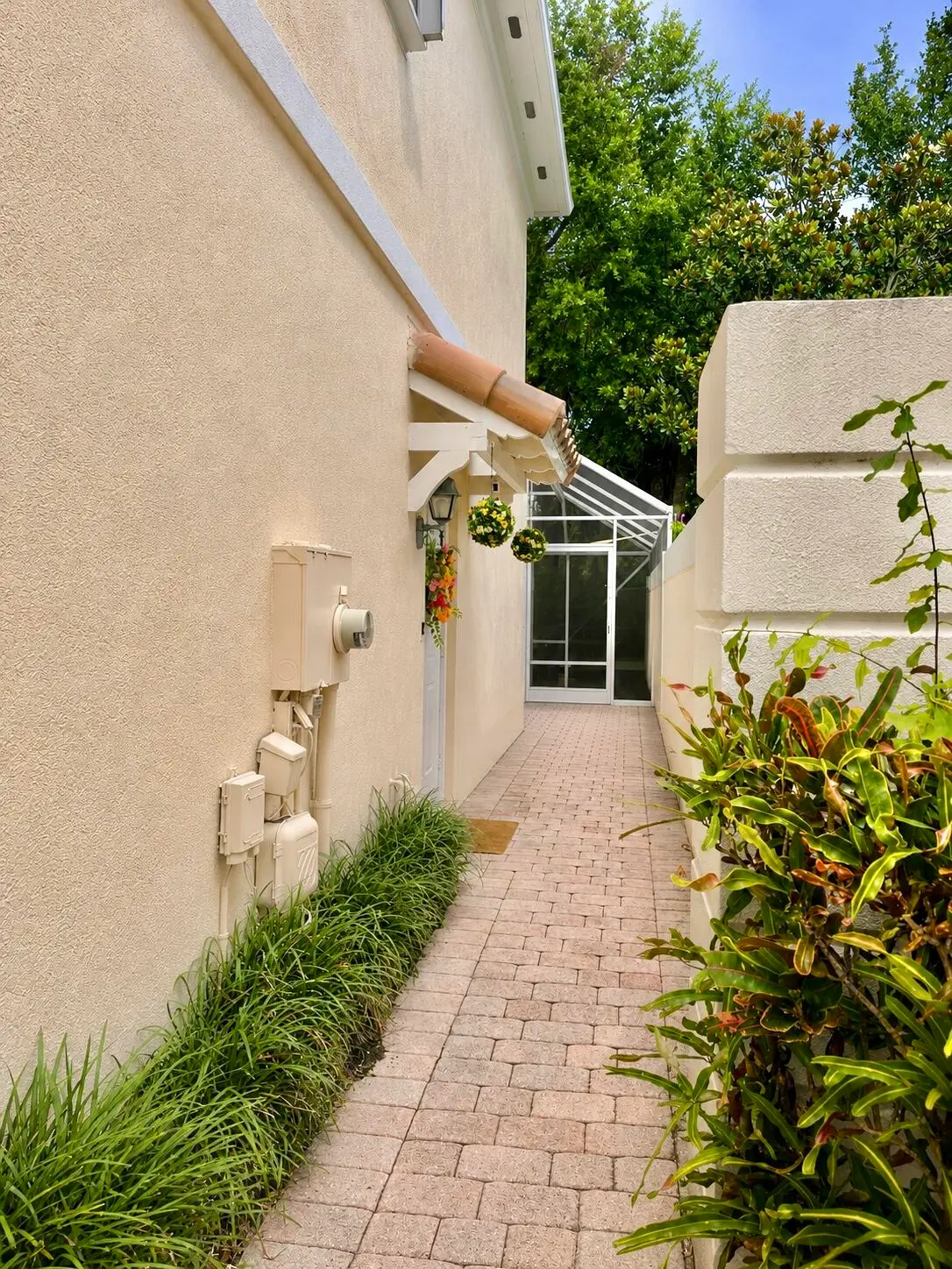 Private, set back entrance. at 262 Fortuna Drive, Palm Beach Gardens