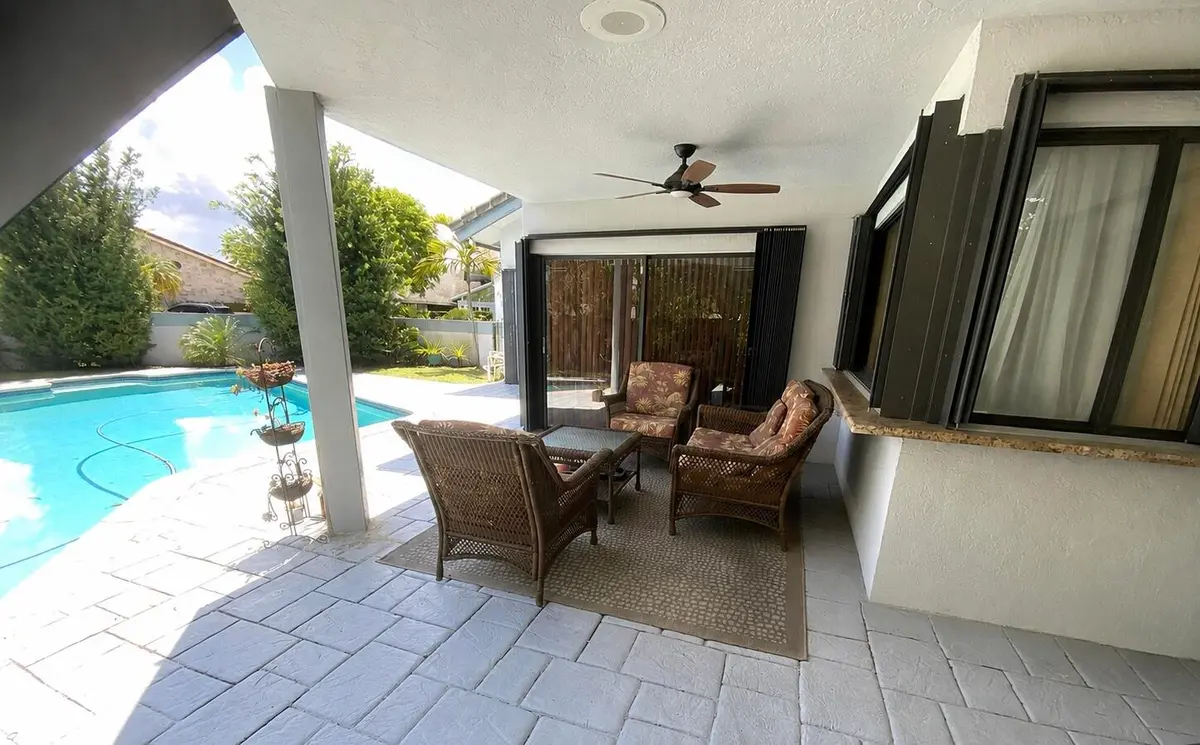 4-18103d3f-307d-488f-8be3-fbb9e276ef1d at 621 SW 101st Avenue, Plantation
