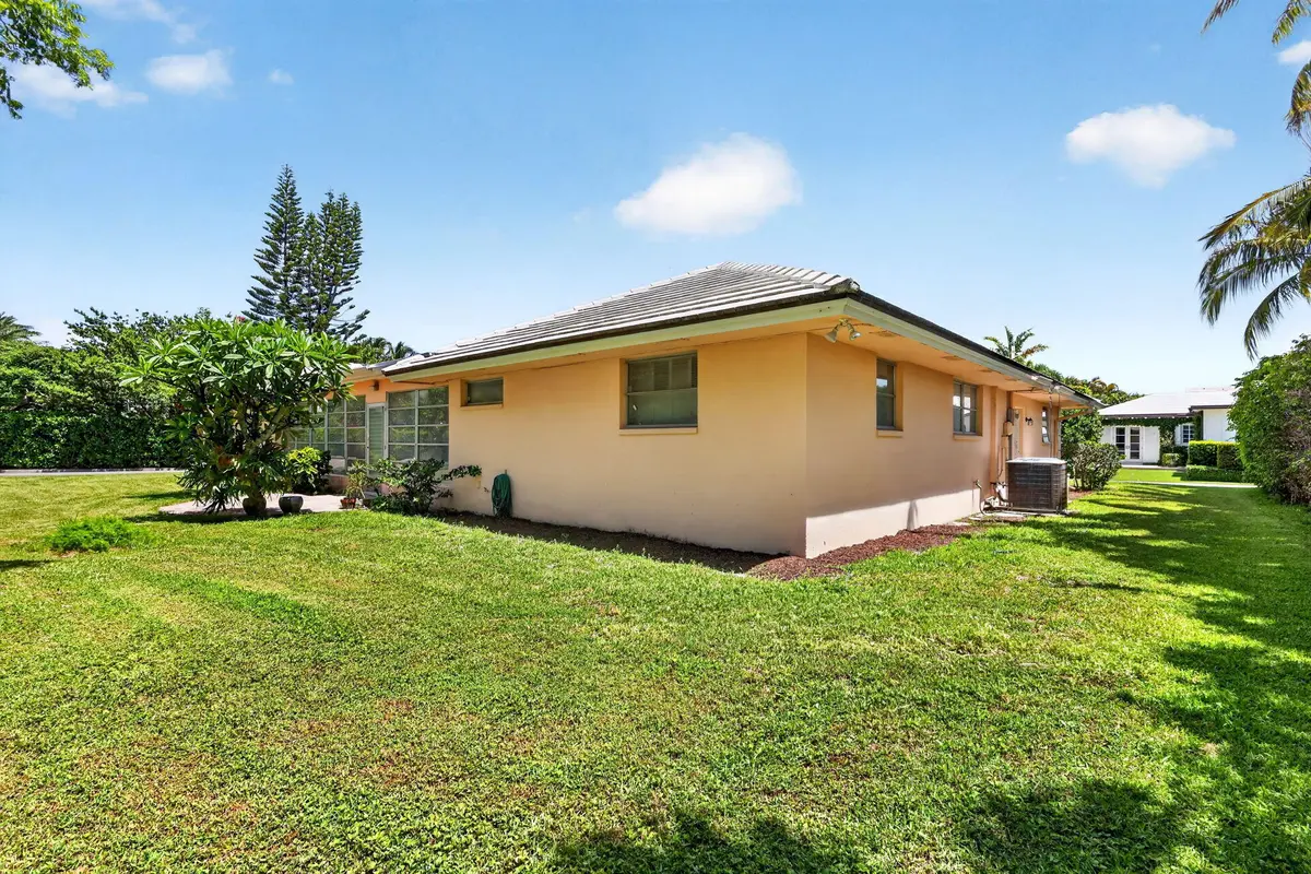 7-web-or-mls-5P1A6301 at 217 Plantation Road, Palm Beach