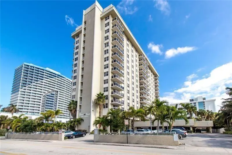 birch8 at 336 N Birch Road 8d, Fort Lauderdale