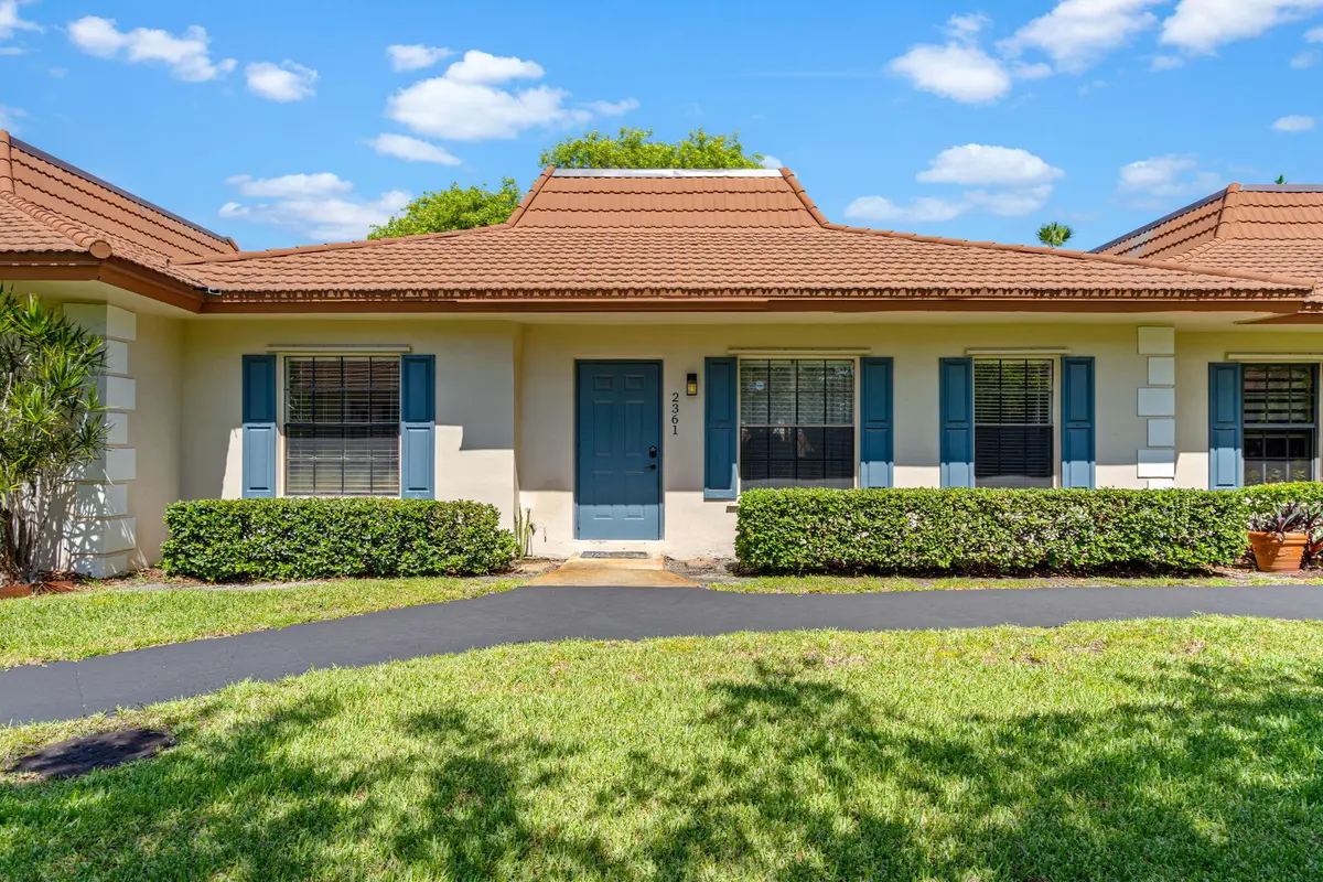 1-web-or-mls-01 at 2361 SW 70th Avenue 47, Davie