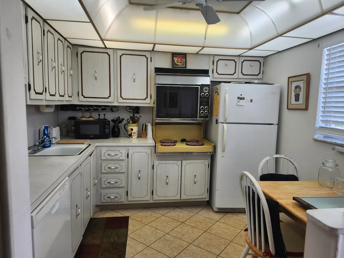 Kitchen at 330 NE 26th Avenue 411, Boynton Beach