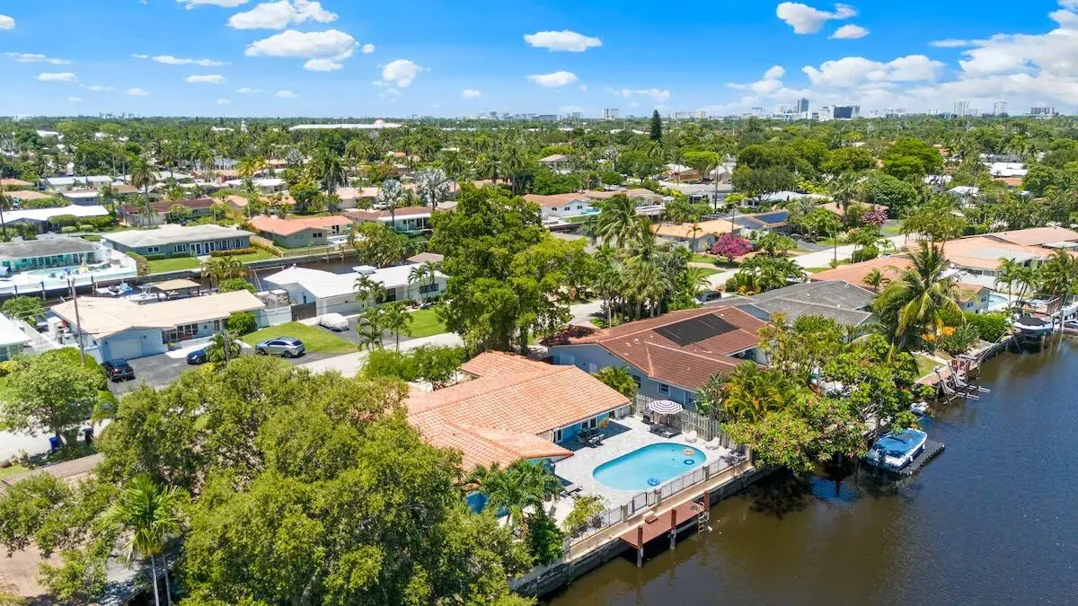 5-imgi_674_1a9f0683-fbab-43a9-90aa-cfeba at 1448 NE 57th Street, Fort Lauderdale