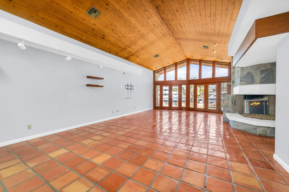 8-web-or-mls-photo-8 at 2810 NE 29th Street, Lighthouse Point