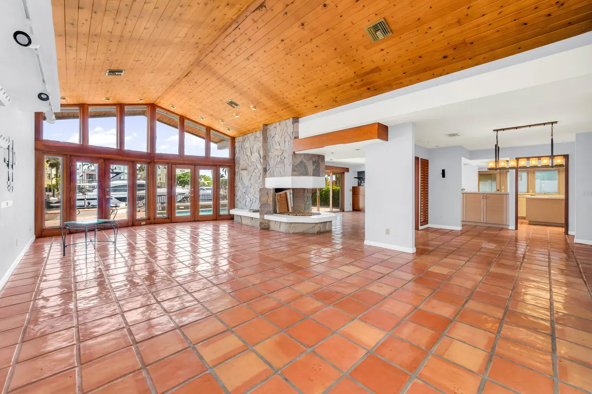 9-web-or-mls-photo-9 at 2810 NE 29th Street, Lighthouse Point