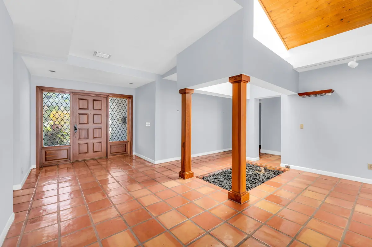 20-web-or-mls-photo-20 at 2810 NE 29th Street, Lighthouse Point