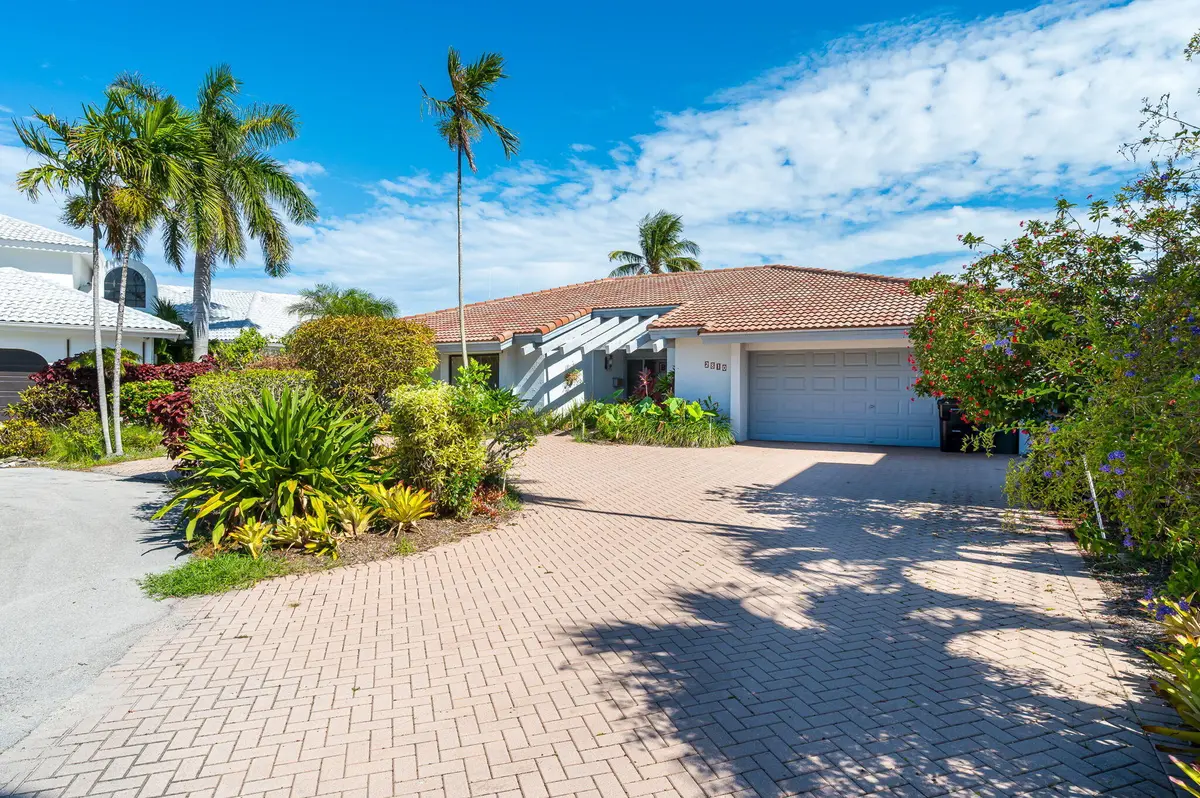 22-web-or-mls-photo-22 at 2810 NE 29th Street, Lighthouse Point