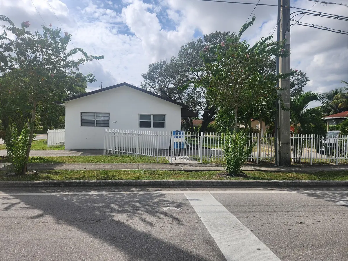 Photo 2 at 1000 Foster Road, Hallandale Beach