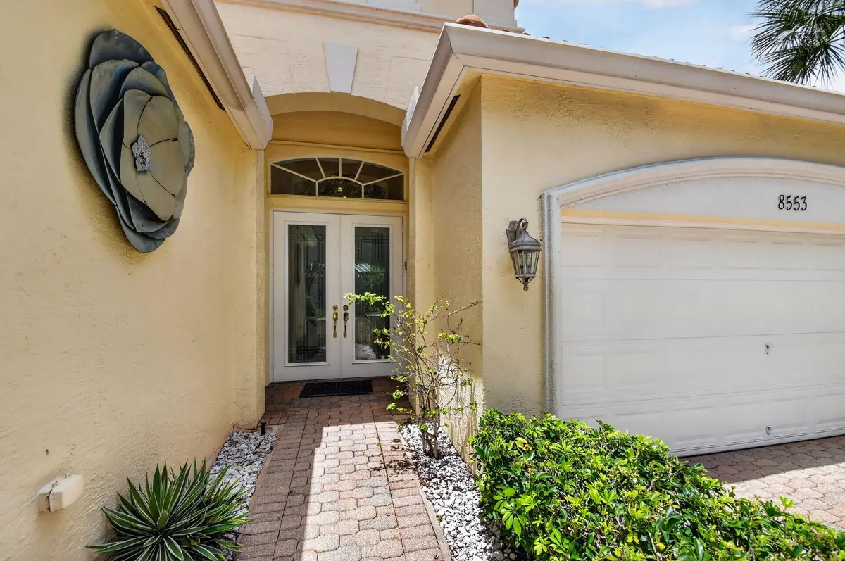 5-web-or-mls-8553 Via Grande E (5) at 8553 E Via Grande, Wellington