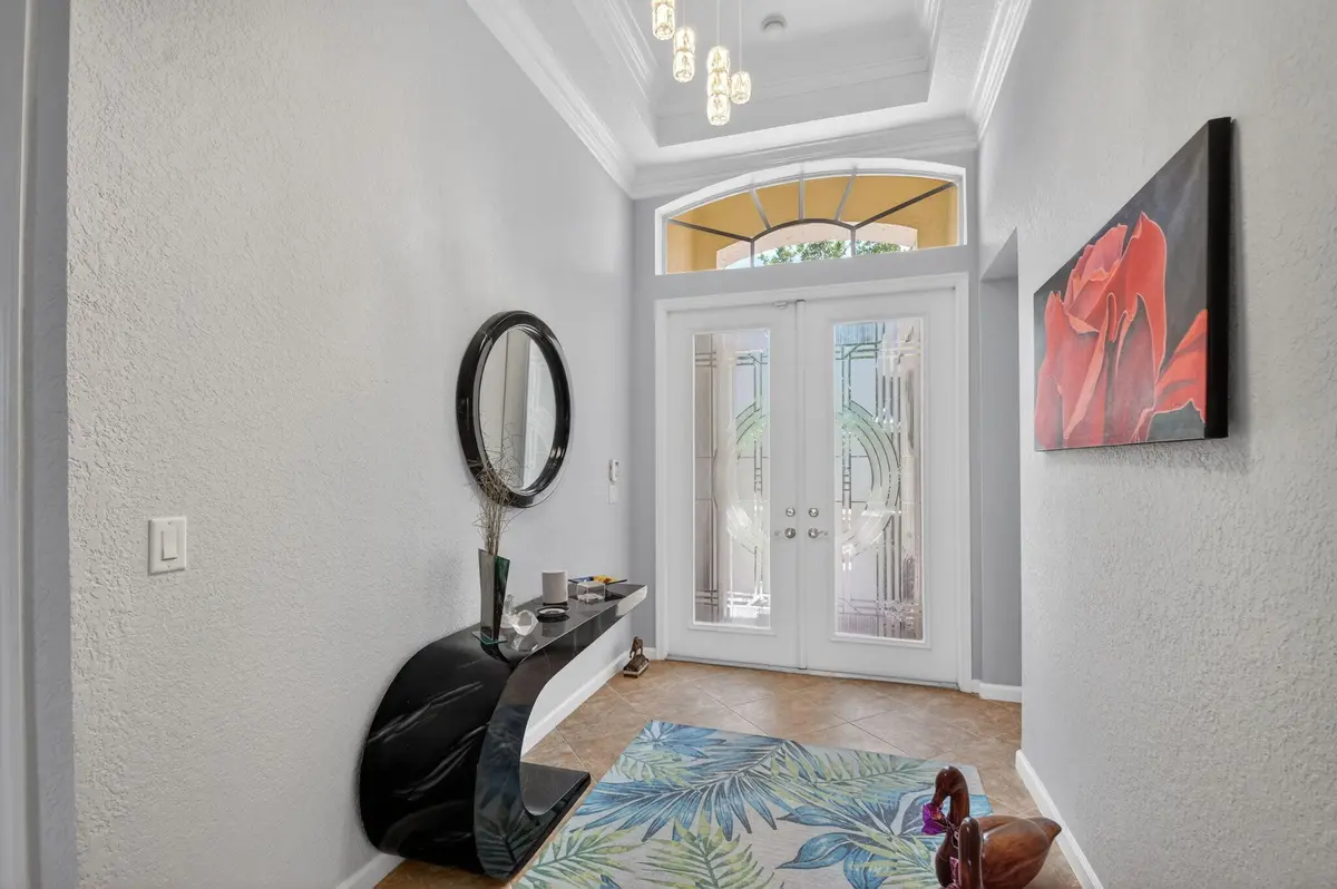 Foyer at 8553 E Via Grande, Wellington