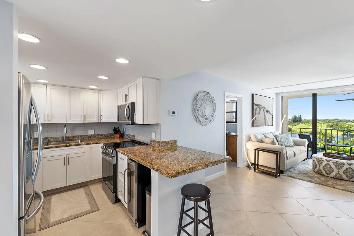 Kitchen at 336 Golfview Road 619, North Palm Beach