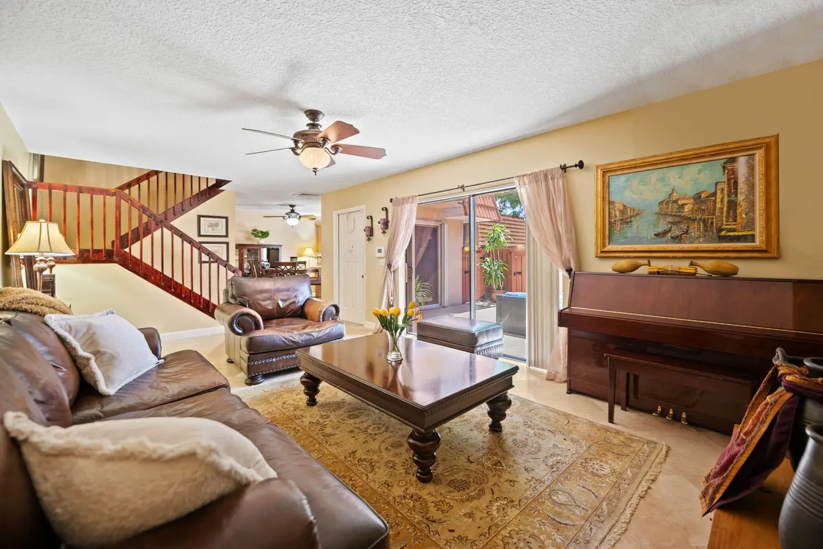 7-web-or-mls-2874-waterford-dr-s at 2874 Waterford Drive, Deerfield Beach