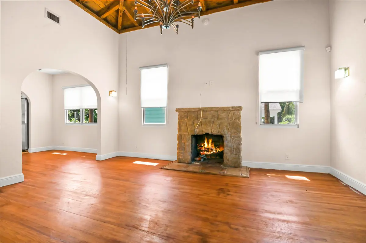 06 Living room 01 at 914 30th Court, West Palm Beach