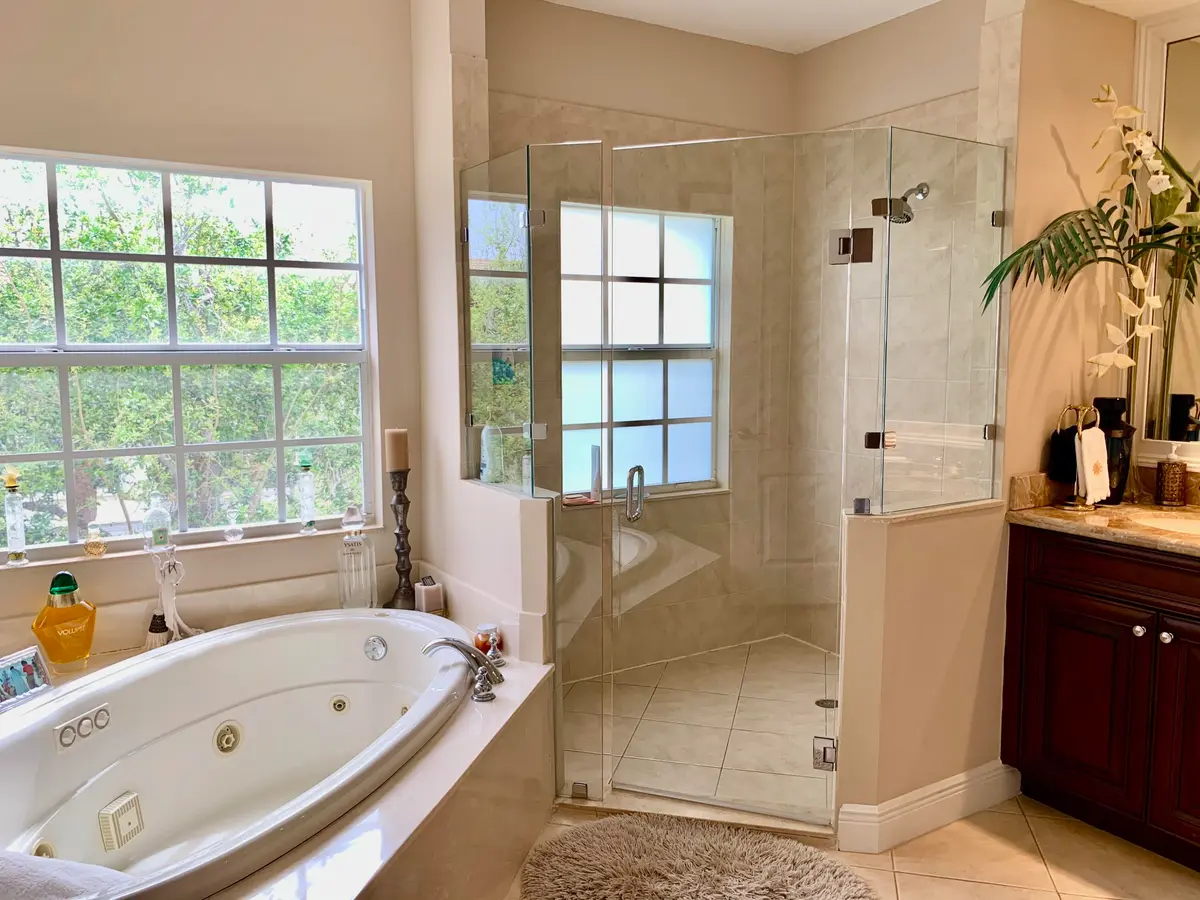 Primary Bath at 5620 NE Trieste Terrace, Boca Raton