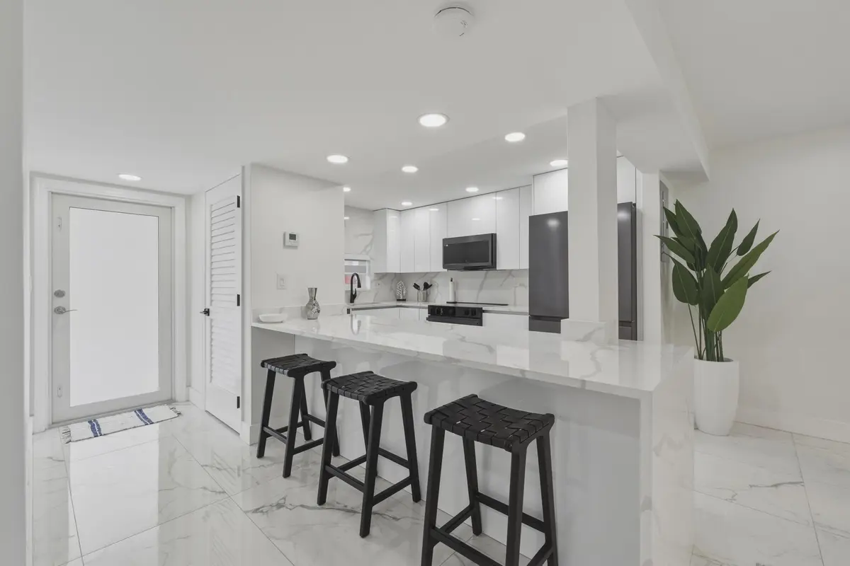 1. Kitchen at 9523 N Hollybrook Lake Drive 103, Pembroke Pines