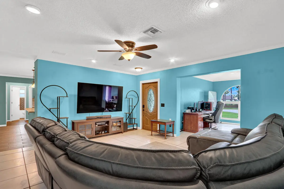 08_Image_8_mls at 127 Miramar Avenue, Royal Palm Beach