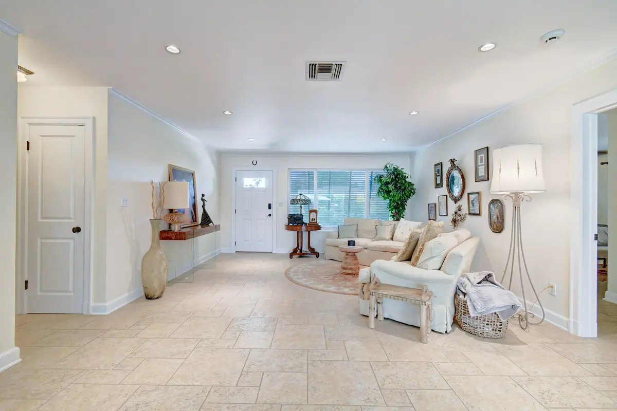 vassar 17430 at 174 Vassar Drive, Lake Worth Beach